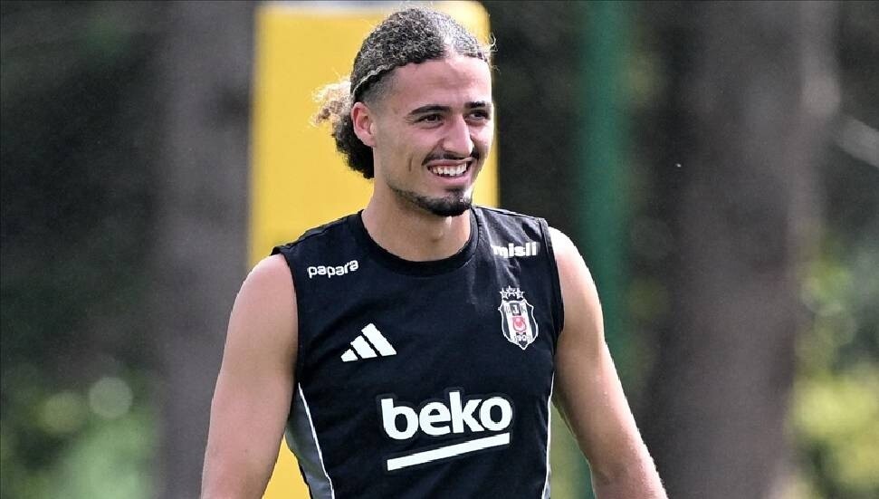 Beşiktaş'ta Taylan Bulut yerli oyuncu statüsünde forma giyecek