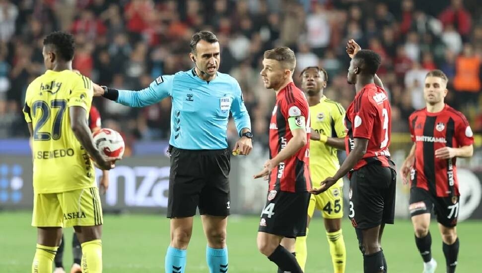 Fenerbahçe'nin golcüleri farka götürdü: En-Nesyri ve Talisca galibiyeti getirdi