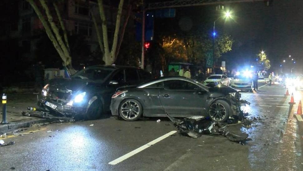 Girne'de alkollü sürücü zincirleme kazaya neden oldu: Bir kişi yaralandı