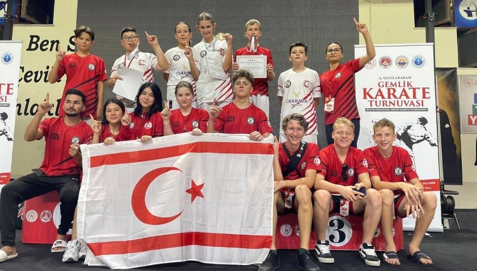 Karatecilerimiz Bursa’da kürsüde yer aldı