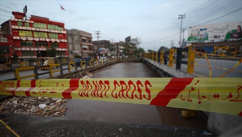 Pakistan'ın Sindh eyaletinde sel tehdidi nedeniyle yaklaşık 110 bin kişi tahliye edildi