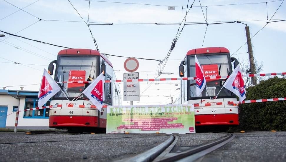 Almanya'da yeni grev dalgası toplu ulaşımı durma noktasına getirdi