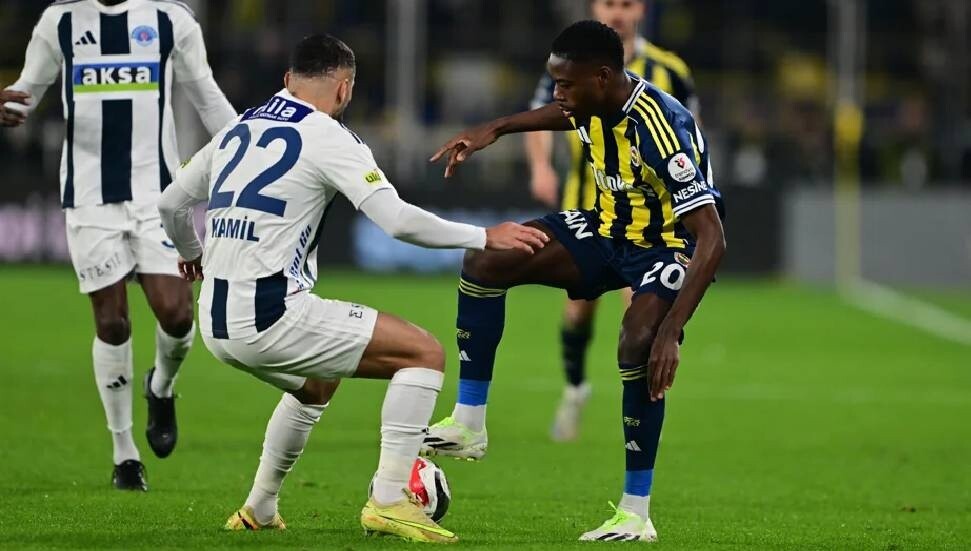 Fenerbahçe 90+10'da fırsat tepti: Kadıköy'de akılalmaz son