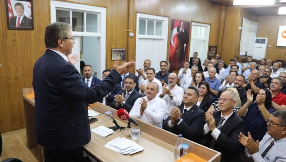 UBP’nin belediye başkan adayları Parti Meclisi’nde oy birliğiyle belirlendi: Adaylarımız zafere hazır!
