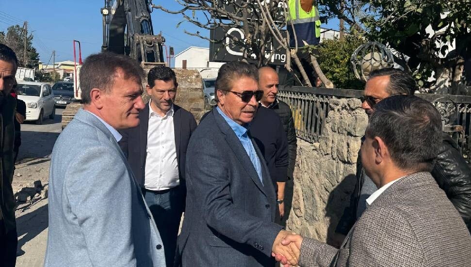 Başbakan Ünal Üstel: (Girne-Çatalköy yolu) Istırap haline gelen bu yola nihayet noktayı koyuyoruz