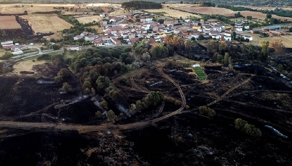 İspanya hükümeti sel ve orman yangınlarından zarar gören yerleri afet bölgesi ilan etti