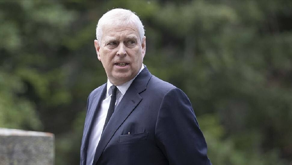 İngiltere Kralı Charles, kardeşi Prens Andrew'un ünvanlarını geri aldı