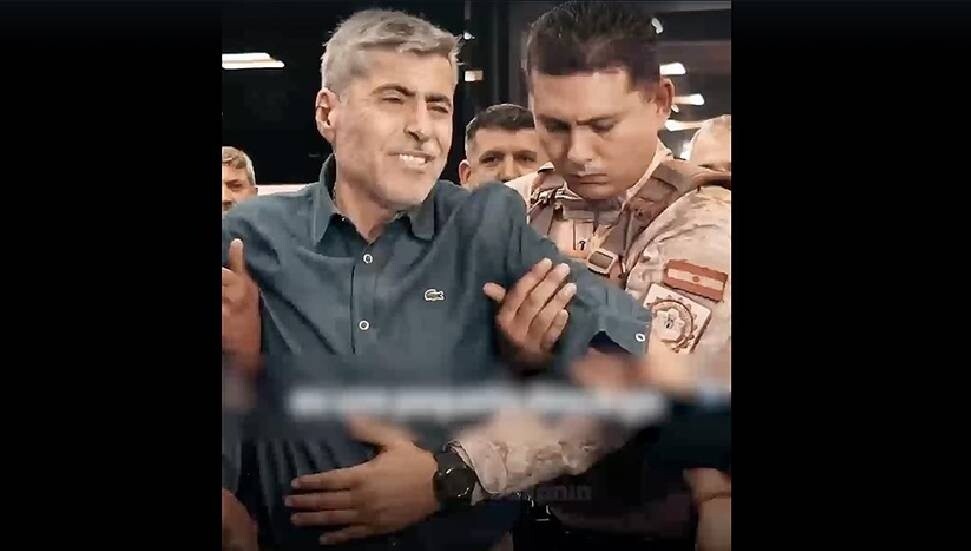 Arjantin’de Cordoba eyaleti güvenlik bakanı, canlı yayında elektrik şoklu eldiveni denedi