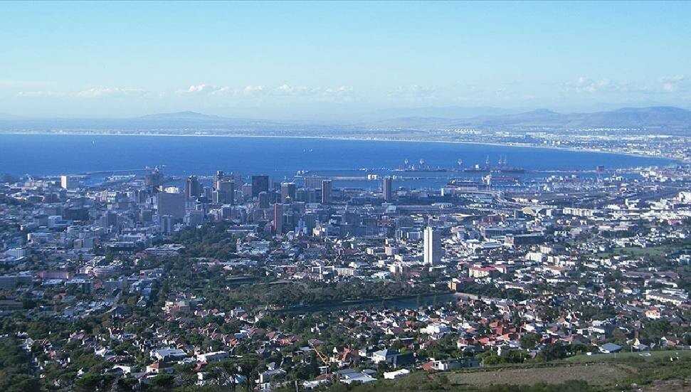 Güney Afrikalı beyazlar, ABD'nin ülkelerinde ırksal gerilimi tırmandırmasından endişeli