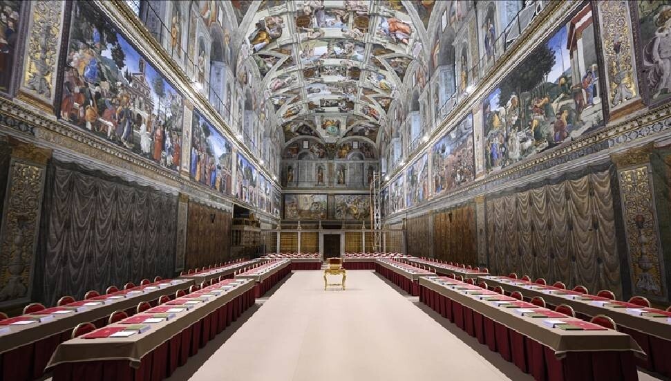 Vatikan'da yapılan ilk tur oylamada yeni papa seçilemedi