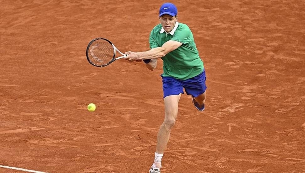 Tek erkeklerde dünya 1 numarası Sinner, Wimbledon'da ikinci tura çıktı