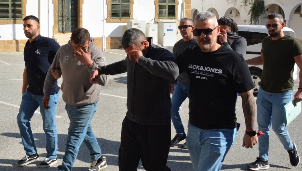 Uyuşturucu ile yakalanan zanlılara 6 gün tutukluluk