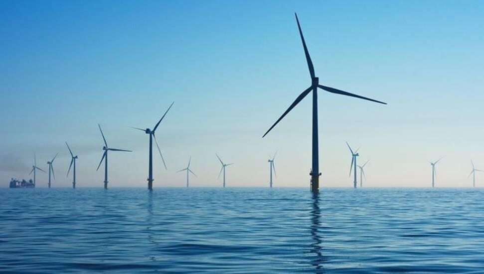 Küresel deniz üstü rüzgar enerjisi, 73 milyon hanenin elektriğini karşılayacak kapasiteye ulaştı