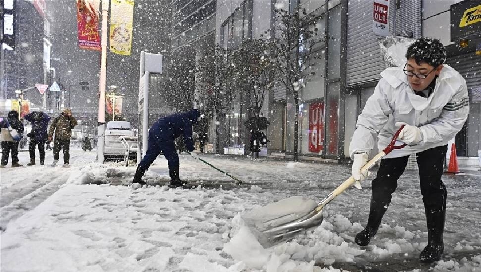 Japonya'da şiddetli kış şartlarından kaynaklanan can kayıplarının sayısı 46'ya yükseldi