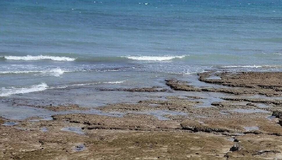 İran, savaş nedeniyle Keşm Adası'nda 3,2 hektarlık alanda petrol kirliliği tespit edildiğini duyurdu