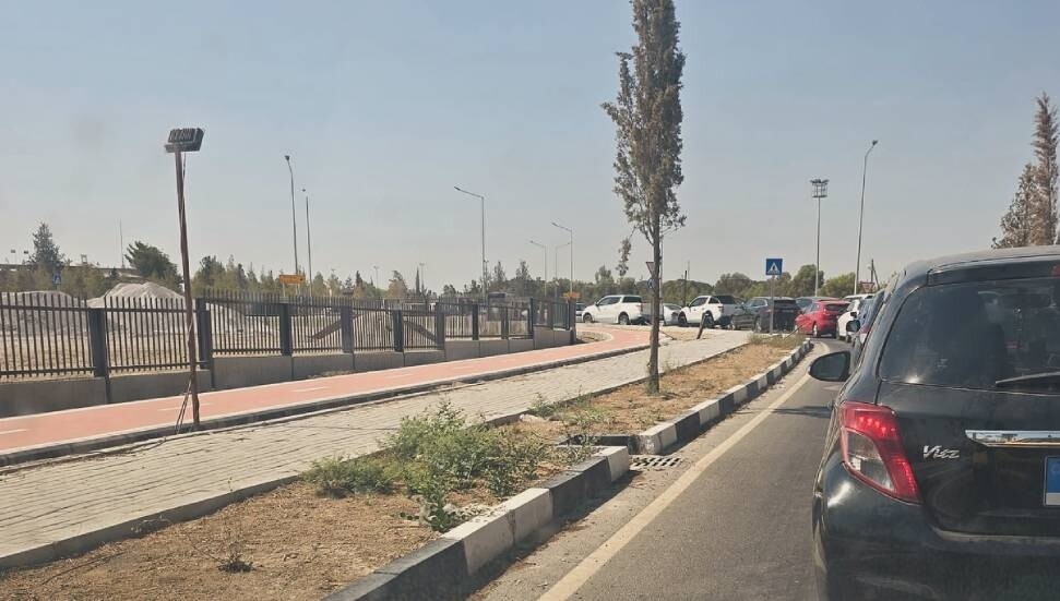 Polis: Metehan'daki uzun kuyruğun nedeni Güney Kıbrıs'ın kontrolü tek şeride düşürmesi