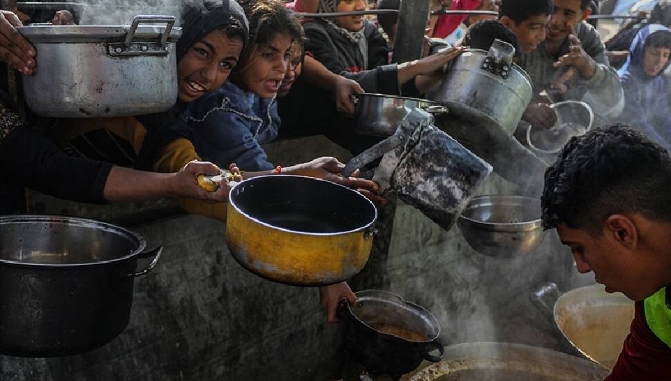 BM, İsrail'in STK'ları yasaklamasının insani yardımları etkilemeyeceği iddiasını verilerle çürüttü