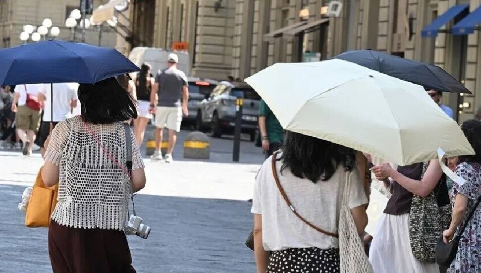 İtalya'da aşırı sıcaklar nedeniyle "kırmızı" alarm verilen kent sayısı artıyor