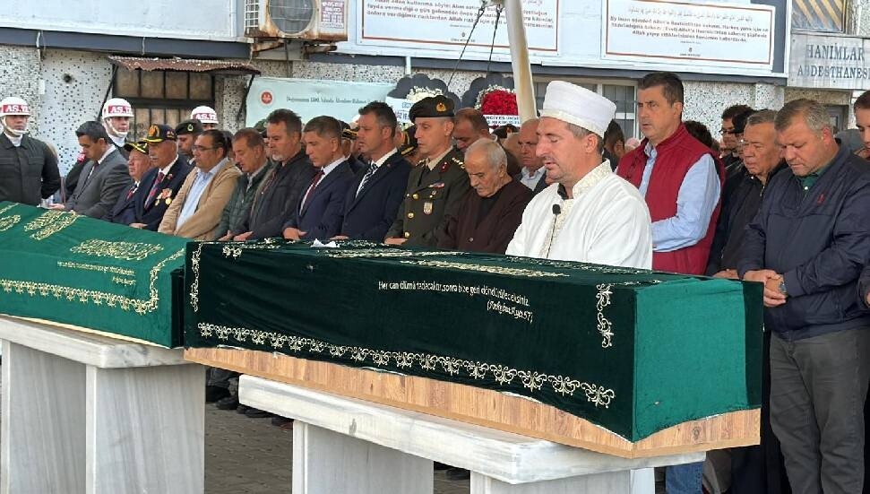 Gemi kazasında yaşamını yitiren Orhan Bekret defnedildi