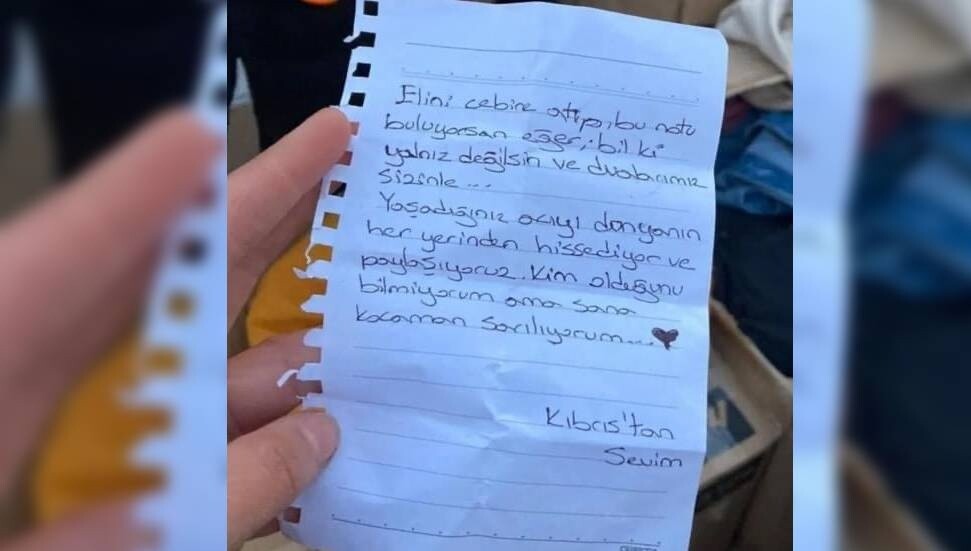 Kıbrıs’tan gönderilen kıyafetin cebinden çıkan not duygulandırdı