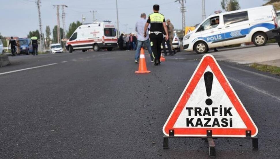 Alkollü sürücüler kazalara yol açtı: 5 kişi yaralandı!