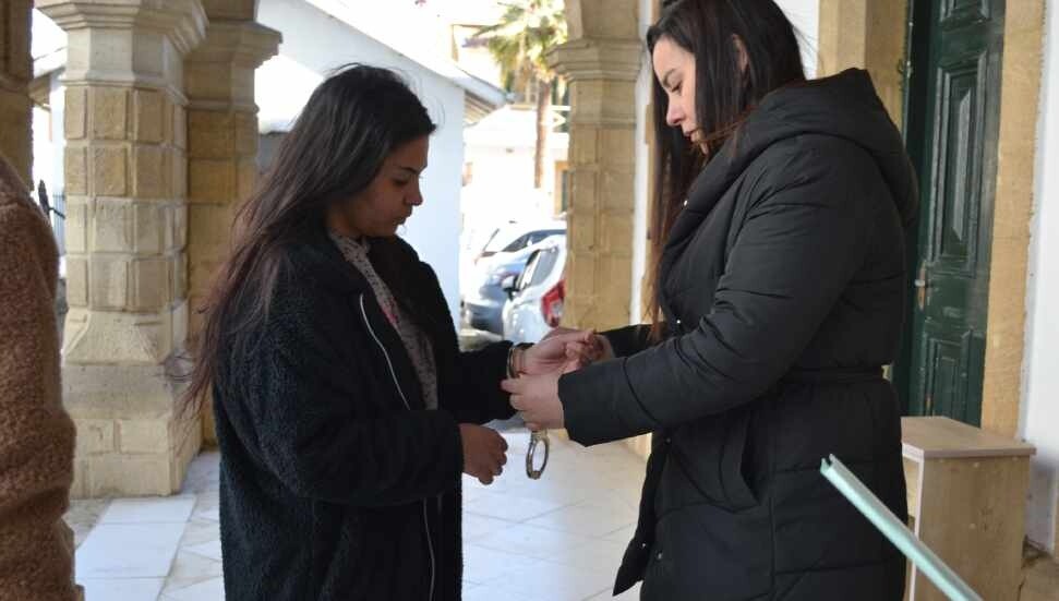 Lokmacı'dan KKTC’ye uyuşturucu sokma girişimi: Zehra Panagiota Merthoca tutuklandı