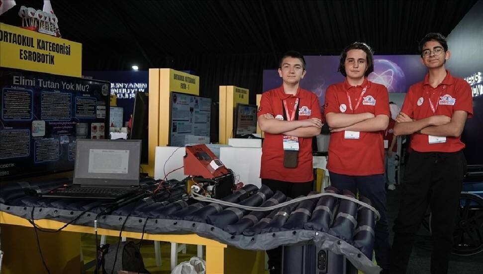 Öğrencilerin TEKNOFEST KKTC için geliştirdiği proje, hastalarda yatak yaralarını önlüyor