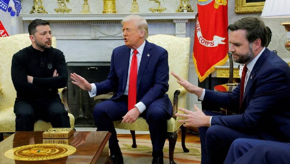 Trump ile Zelenskiy, Oval Ofis'te kameralar önünde tartıştı