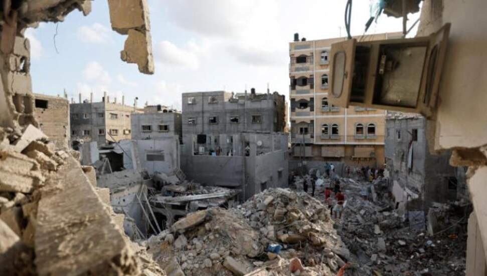 Israeli Airstrikes Crush Apartments in Gaza Refugee Camp