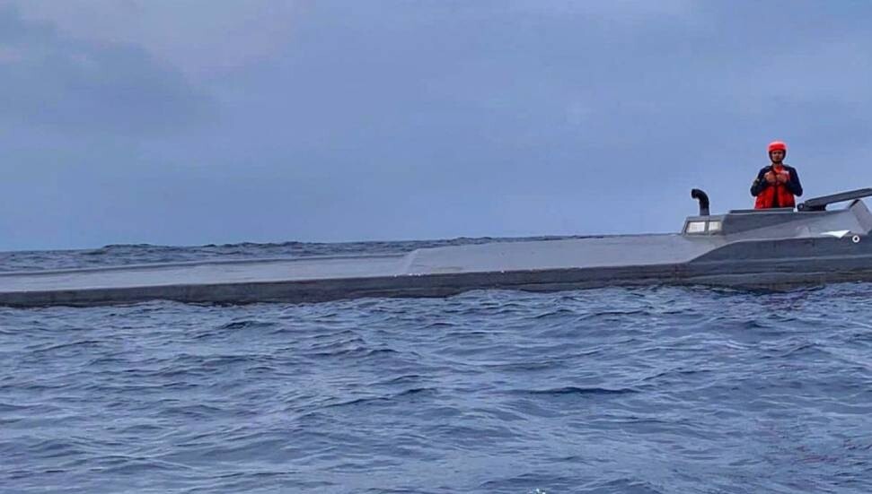 Kolombiya'nın en büyük narko denizaltısı ele geçirildi