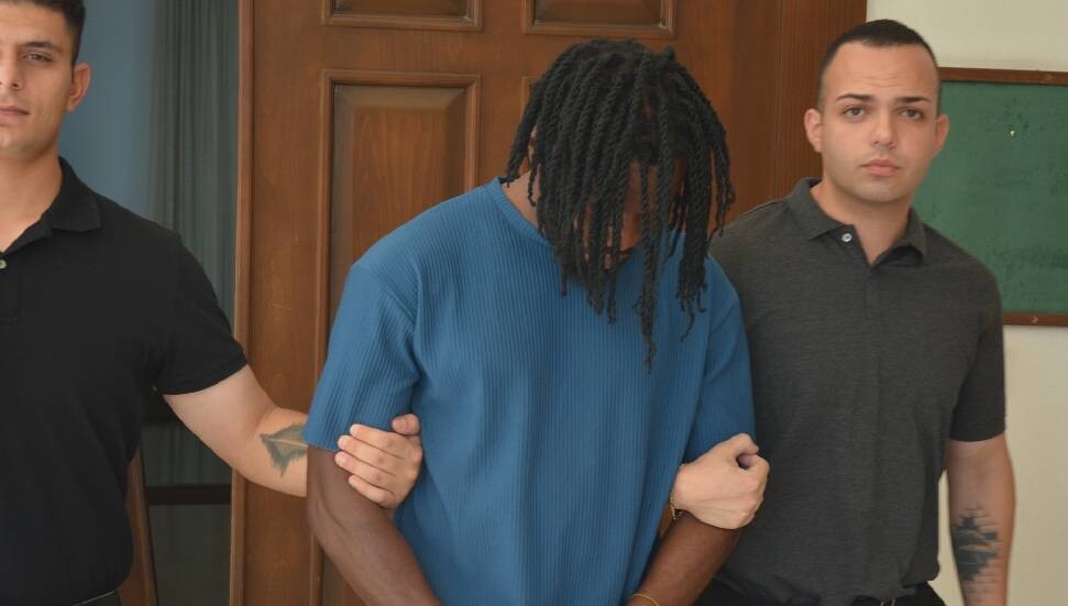 Satışa hazır paketler halinde 13 gram uyuşturucuyla yakalandı!