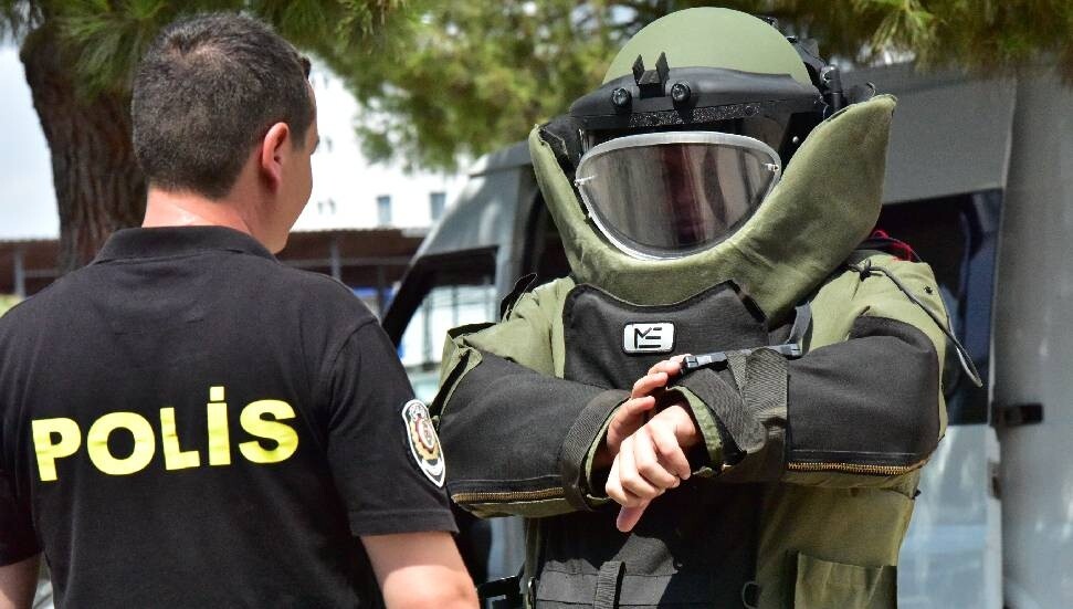 Metehan'da çevre düzenlemesi sırasında mühimmat bulundu: İmha edildi