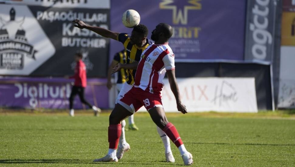 DTB-Gönyeli maçında hakem kararları tepki topladı