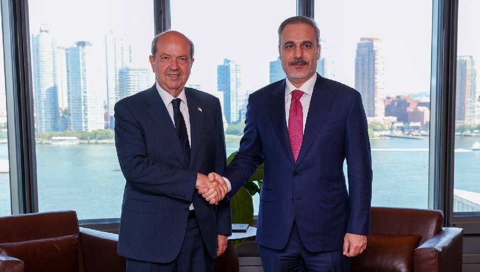 Ersin Tatar, Hakan Fidan ile bir araya geldi