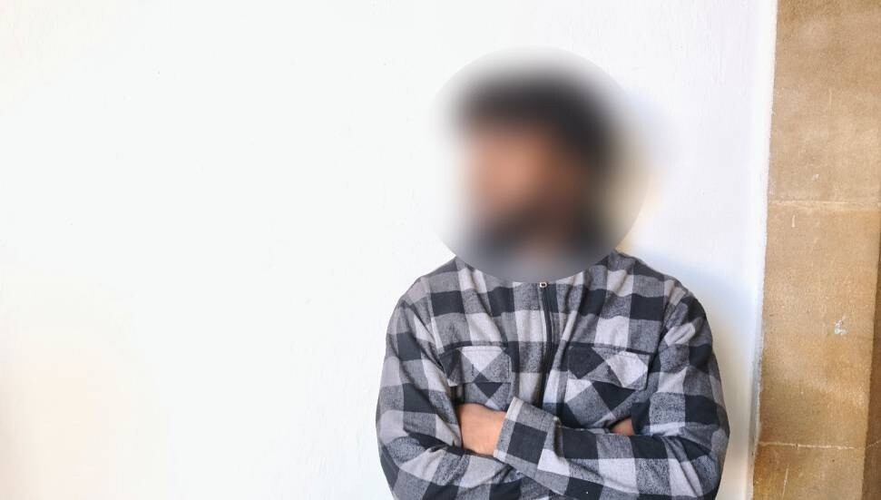İç çamaşırına sakladığı iki sigara kutusundan 18 gram uyuşturucu çıktı