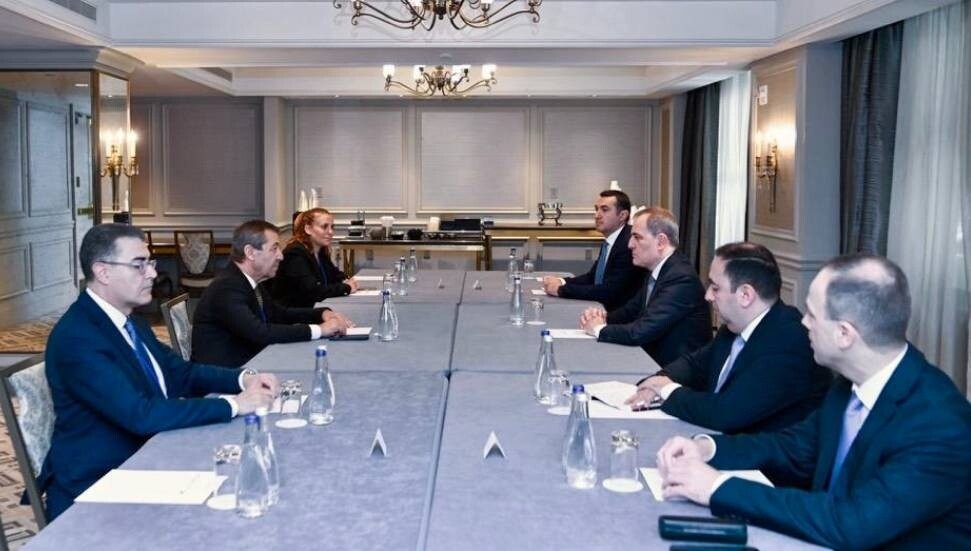 Ertuğruloğlu, Bayramov ile bir araya geldi: İkili ilişkiler ve bölgesel gelişmeler ele alındı
