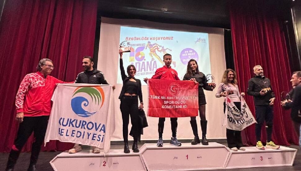 Hakan Tazegül, Adana Kurtuluş Yarı Maratonu’nda birinci oldu