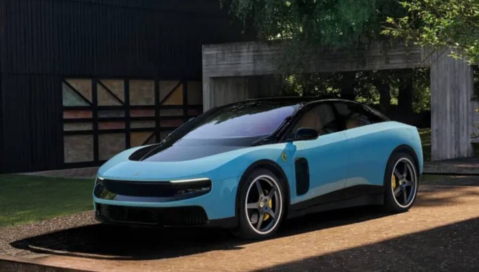 Ferrari ilk elektrikli aracını tanıttı, hisse senetleri değer kaybetti