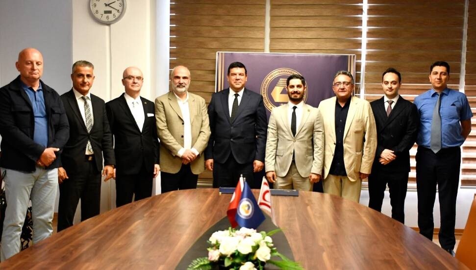 DAÜ ile Genç İş İnsanları Derneği arasında protokol imzalandı