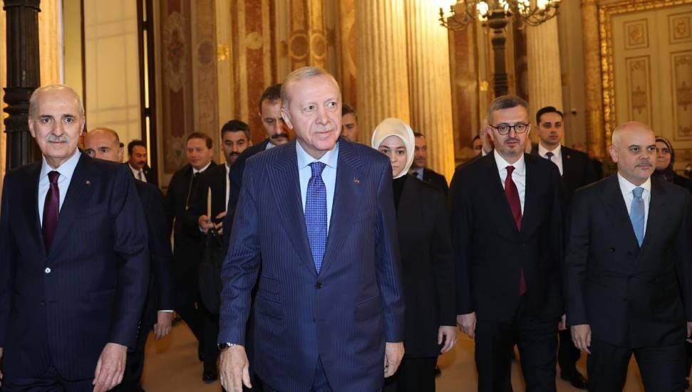Erdoğan Says His AKP Will Not Be Tarnished by Fund Scandal