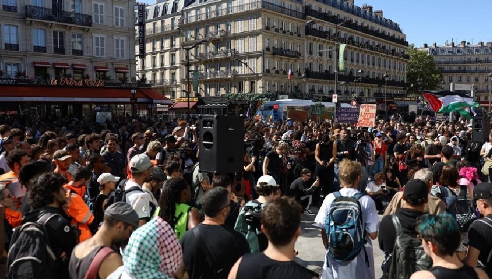 Fransızların iktidarın politikalarına karşı 2 Ekim'de tekrar sokağa inmesi bekleniyor