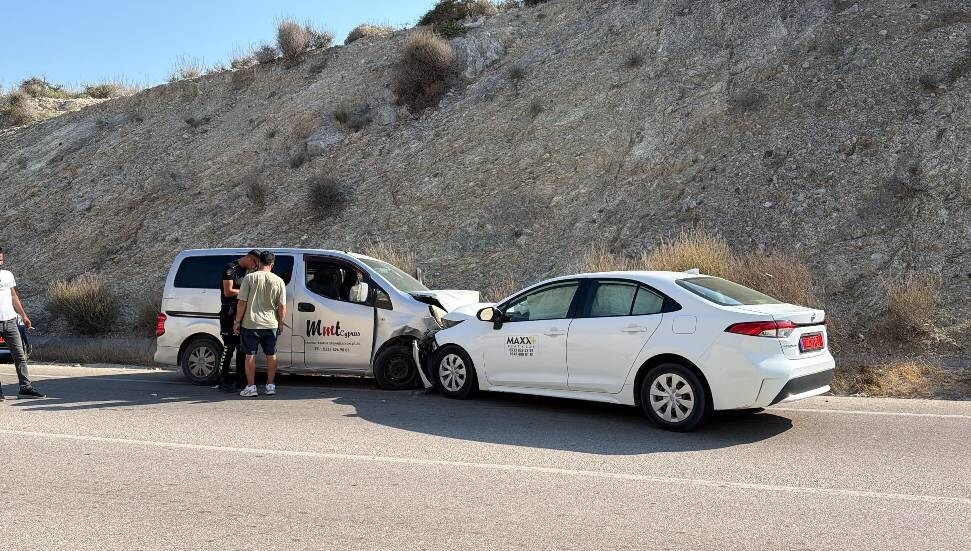 Kaplıca-Büyükkonuk ana yolunda kaza: 1'i çocuk toplam 7 yaralı!