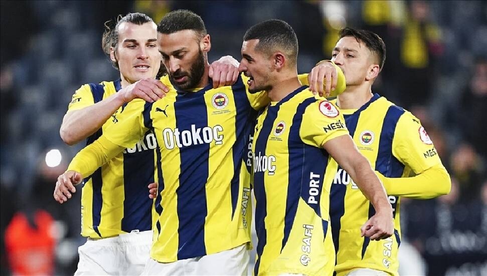 Fenerbahçe, kupada çeyrek final yolunda avantaj yakaladı