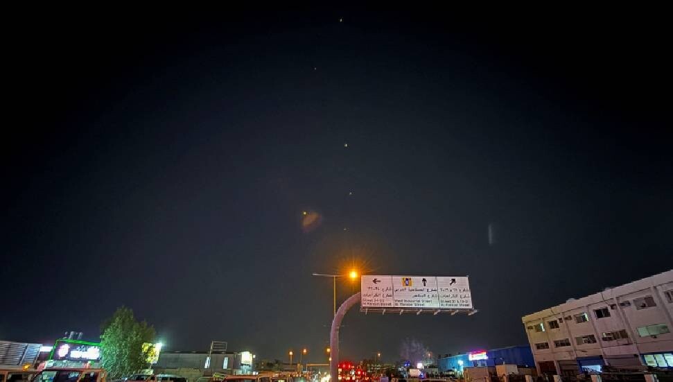 İran, Katar ve Irak’taki ABD üslerine saldırı başlattı