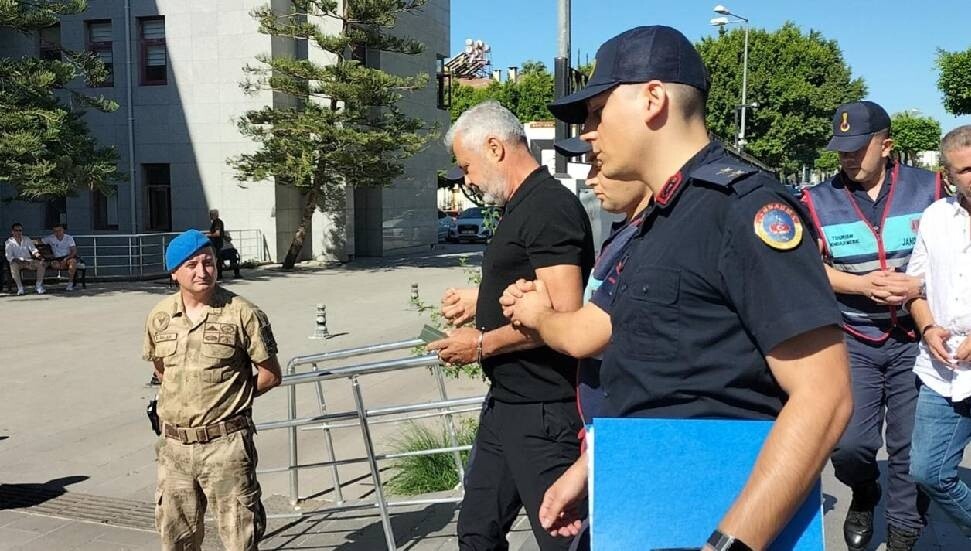 Eski Manavgat Belediye Başkanı Sözen ile kardeşi tutuklandı