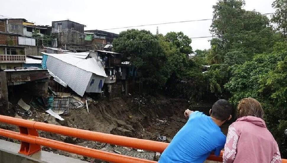 El Salvador'da, El Nino kaynaklı iklim olayları nedeniyle "kırmızı alarm" ilan edildi