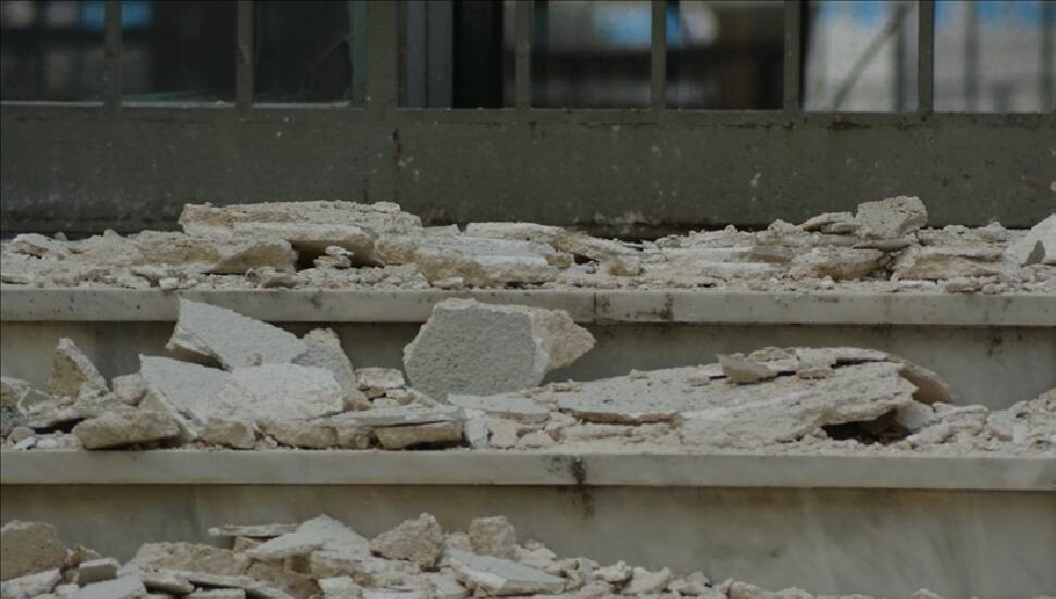 Yunanistan'da 5,3 büyüklüğündeki depremde 140'tan fazla binanın hasar gördüğü tespit edildi