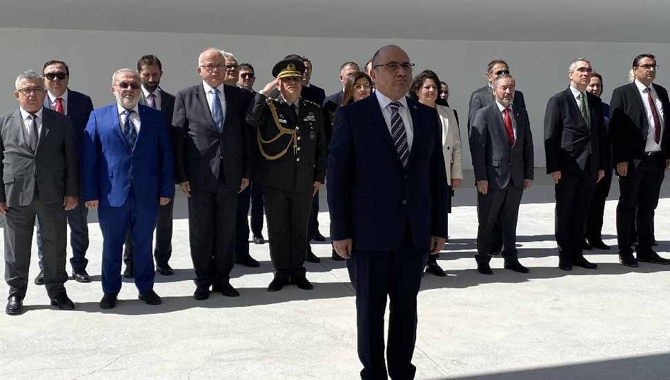 Başçeri, Kurucu Cumhurbaşkanı Denktaş’ın anıtına çelenk sundu