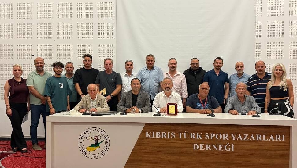 Spor Yazarları Derneği, “Yeni Medyada Yapay Zeka" konulu panel düzenledi