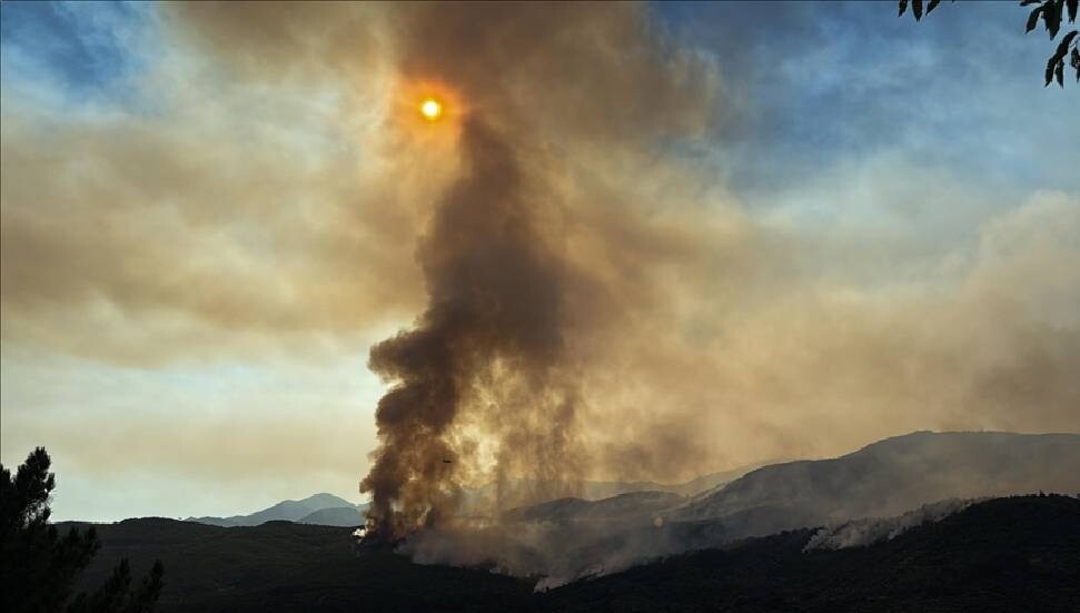 İspanya'nın güneyindeki yangınlar nedeniyle 1500'den fazla kişi tahliye edildi